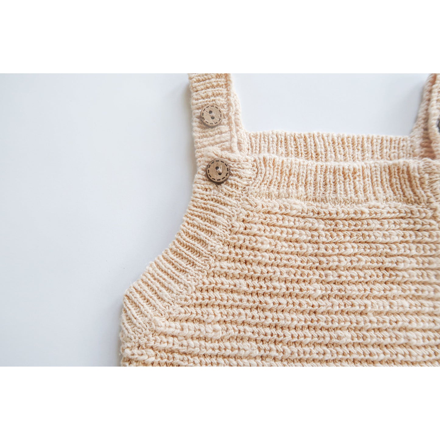 Short knit overalls